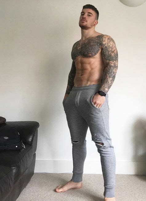Chris Hatton – Hot Men Universe.